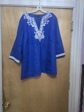 Jones New York Blue Embroidered V-Neck Tunic Top - Women's